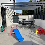 Lura In Mit Pool * Pola