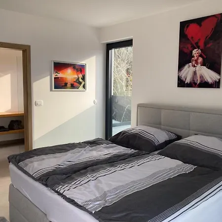 Lura In Mit Pool Βίλα *