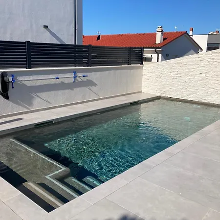 빌라 Lura In Mit Pool 풀라