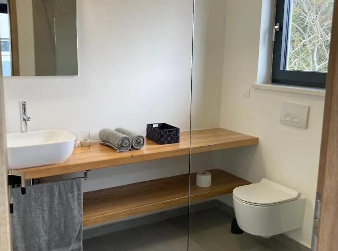 Lura In Mit Pool 빌라 *