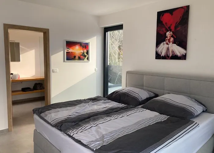 Lura In Mit Pool 빌라 *