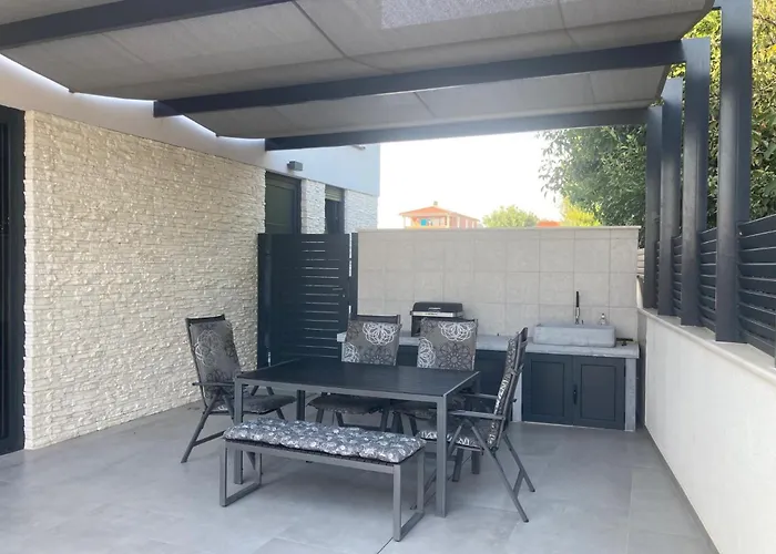 빌라 Lura In Mit Pool