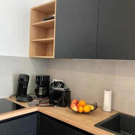 Lura In Mit Pool 普拉